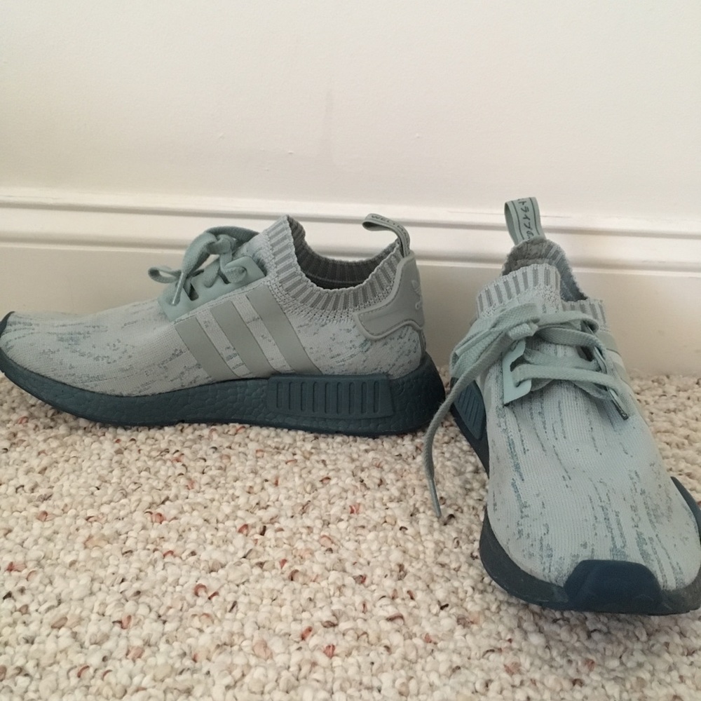 Adidas NMD_R1 in Sea Crystal/Tactile green